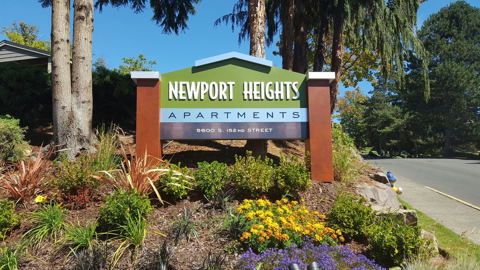 Newport Heights Monument Sign